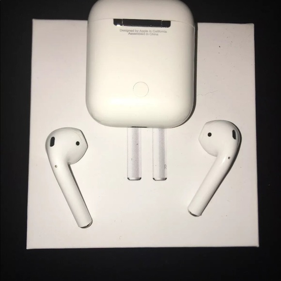Apple AirPod 2nd Gen - Replica - Picture 4 of 5